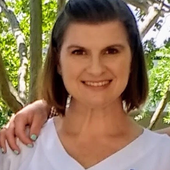 Meet your Posher, Julie - Picture 5 of 8